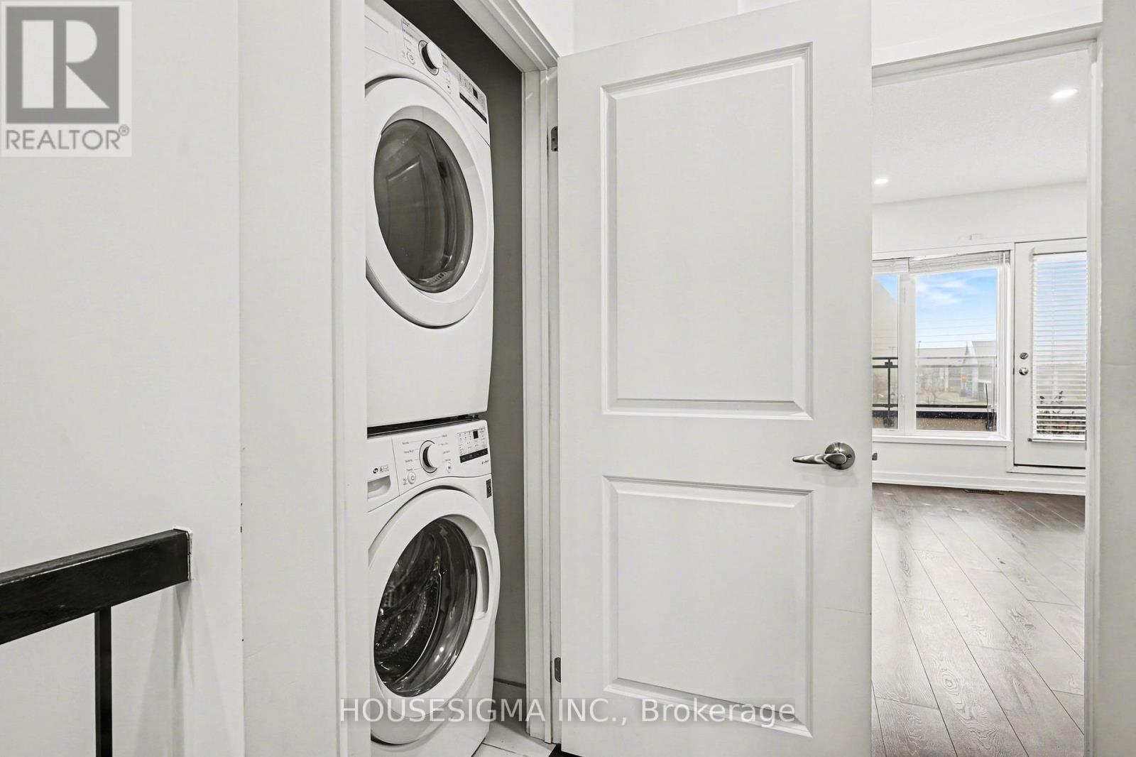 197 Sabina Drive, Oakville, Ontario  L6H 0L4 - Photo 16 - W13007842