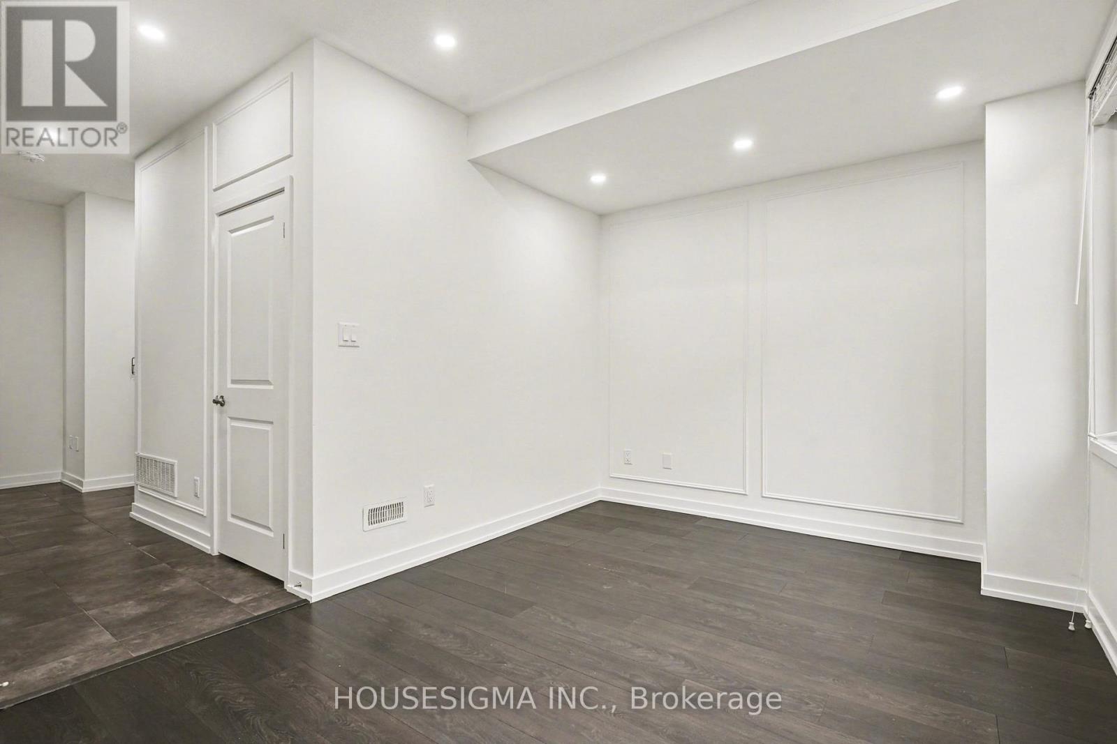 197 Sabina Drive, Oakville, Ontario  L6H 0L4 - Photo 6 - W13007842