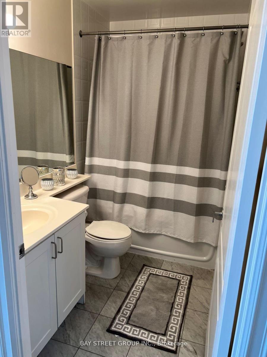 Tp2706 - 33 Elm Drive W, Mississauga, Ontario  L5B 4L2 - Photo 11 - W13007846