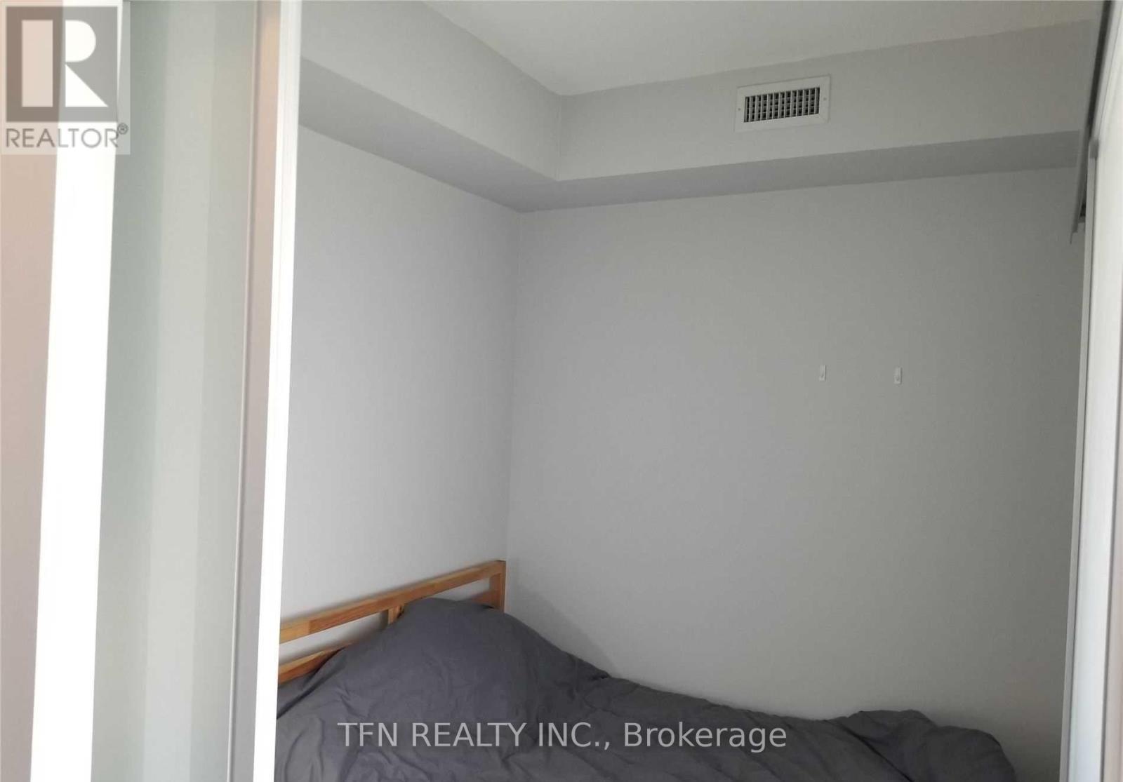 1005 - 105 The Queensway Avenue, Toronto, Ontario  M6S 5B3 - Photo 15 - W13007860