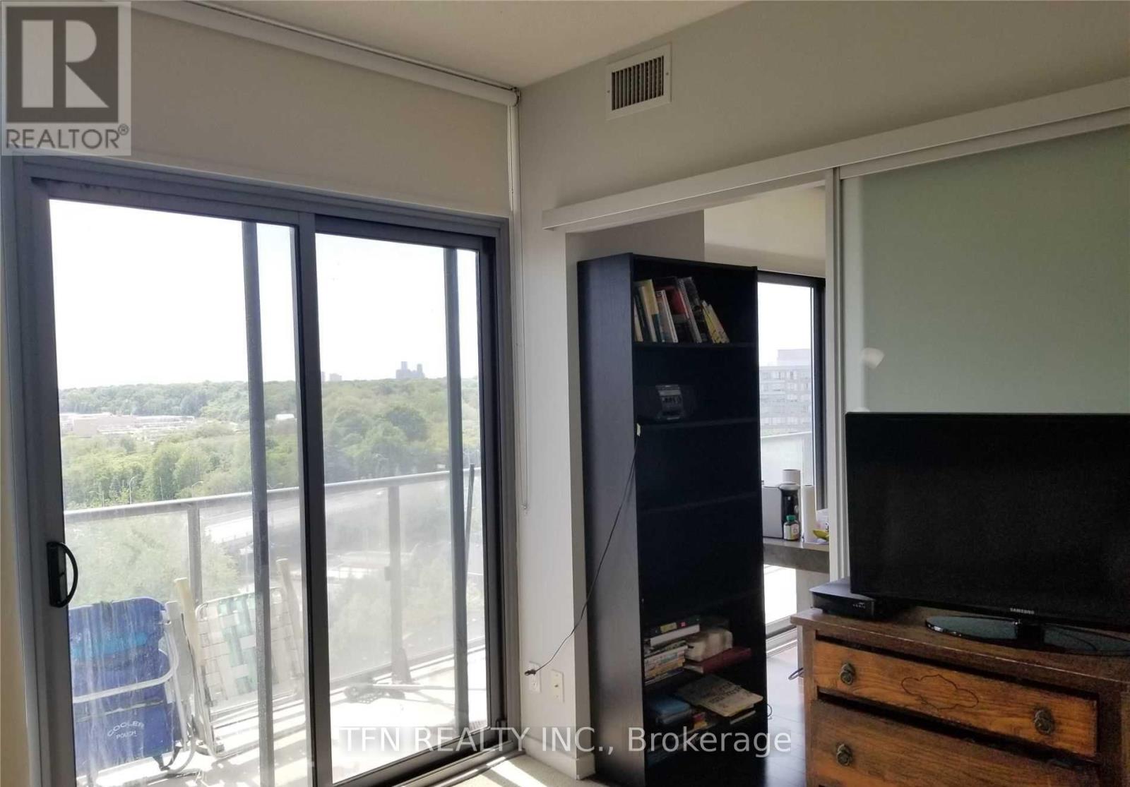 1005 - 105 The Queensway Avenue, Toronto, Ontario  M6S 5B3 - Photo 19 - W13007860