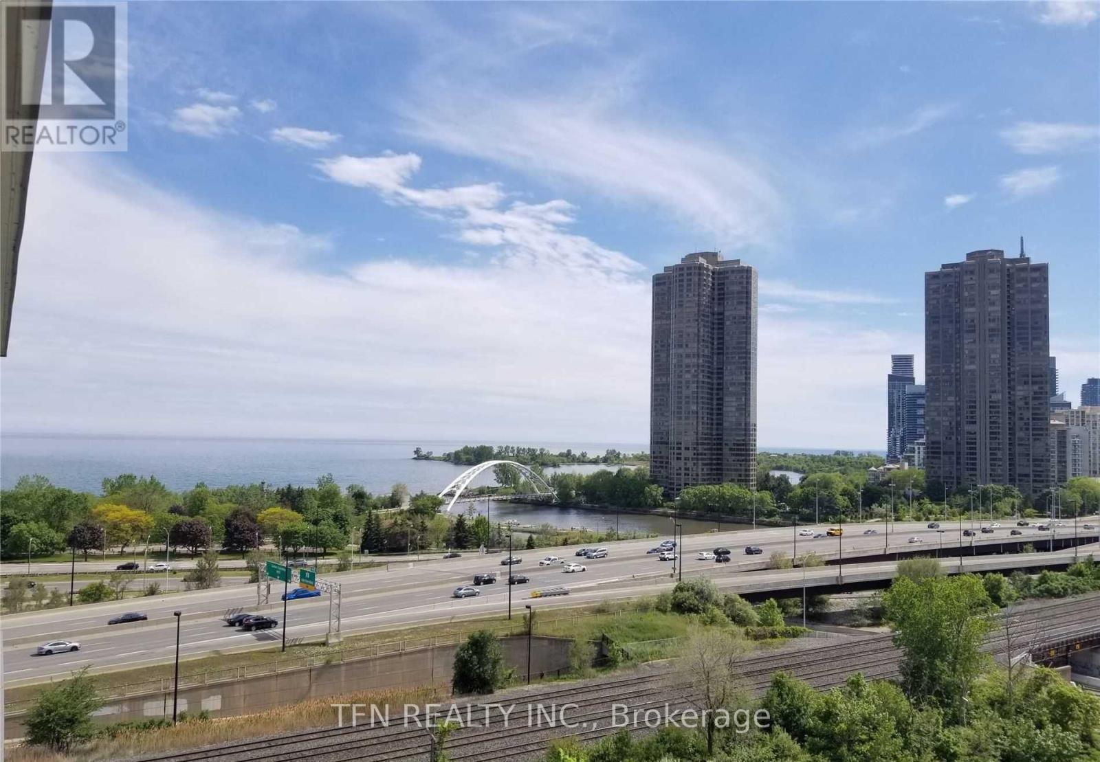 1005 - 105 The Queensway Avenue, Toronto, Ontario  M6S 5B3 - Photo 31 - W13007860