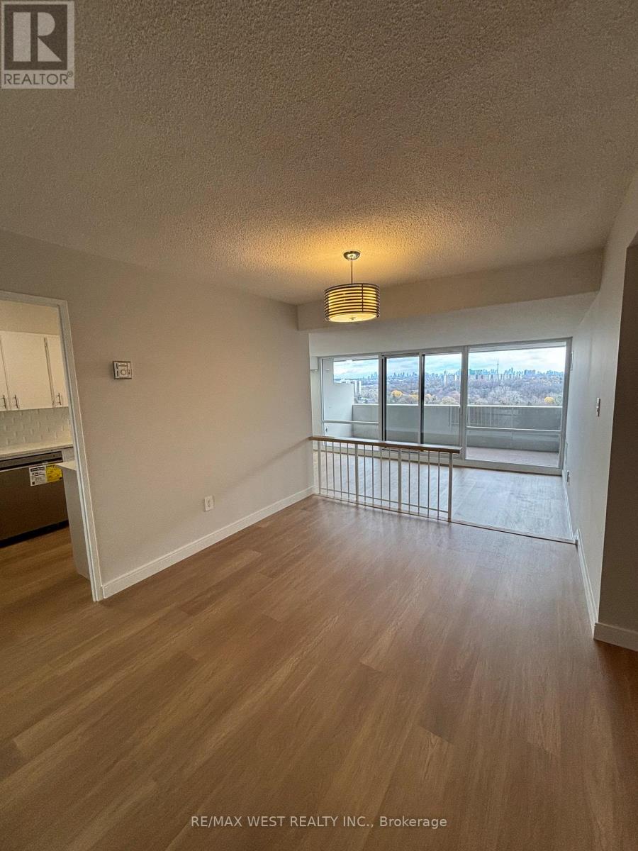 1908 - 260 Scarlett Road, Toronto, Ontario  M6N 4X6 - Photo 2 - W13007876