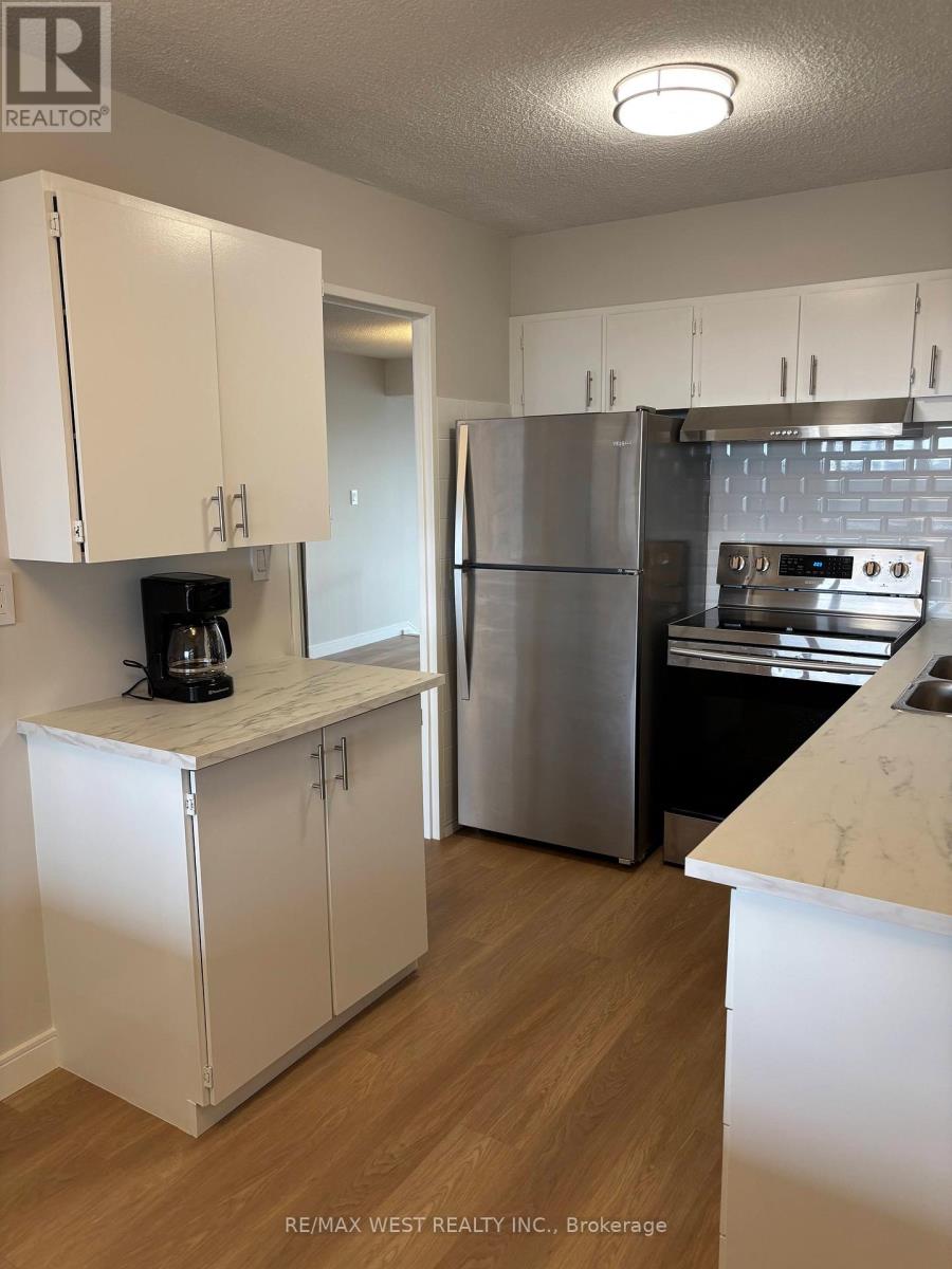 1908 - 260 Scarlett Road, Toronto, Ontario  M6N 4X6 - Photo 4 - W13007876