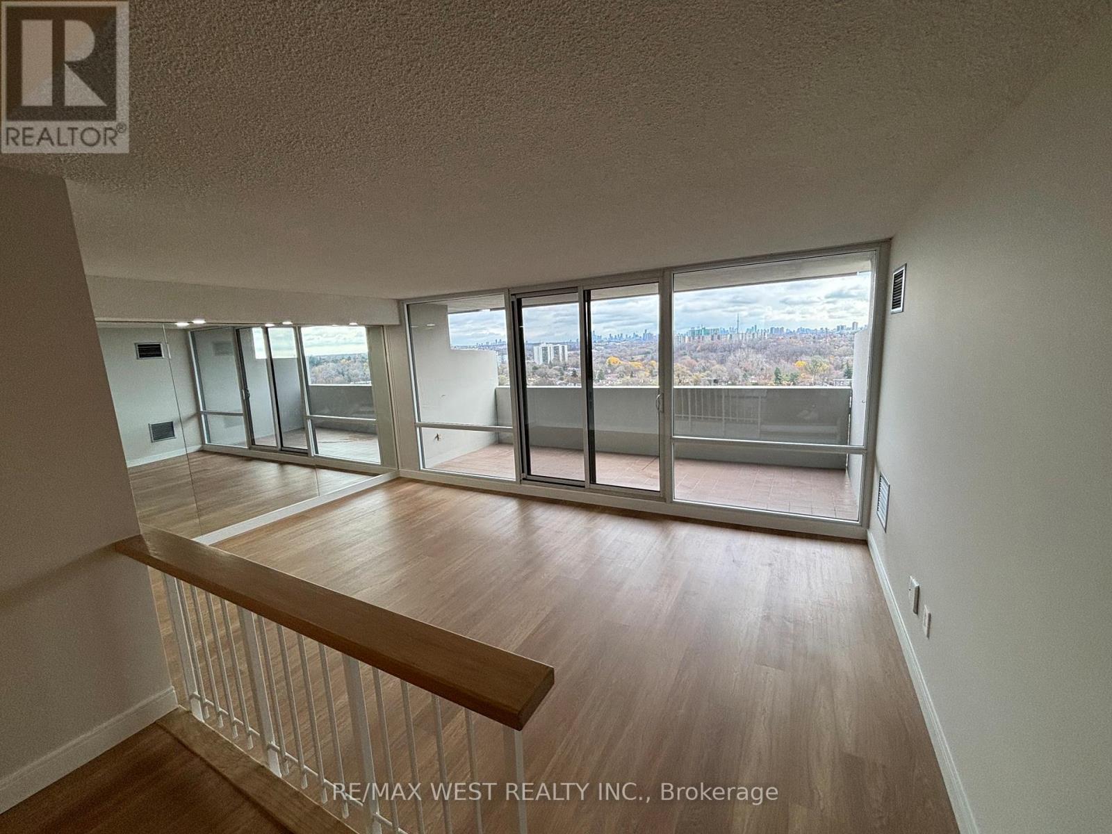 1908 - 260 Scarlett Road, Toronto, Ontario  M6N 4X6 - Photo 7 - W13007876