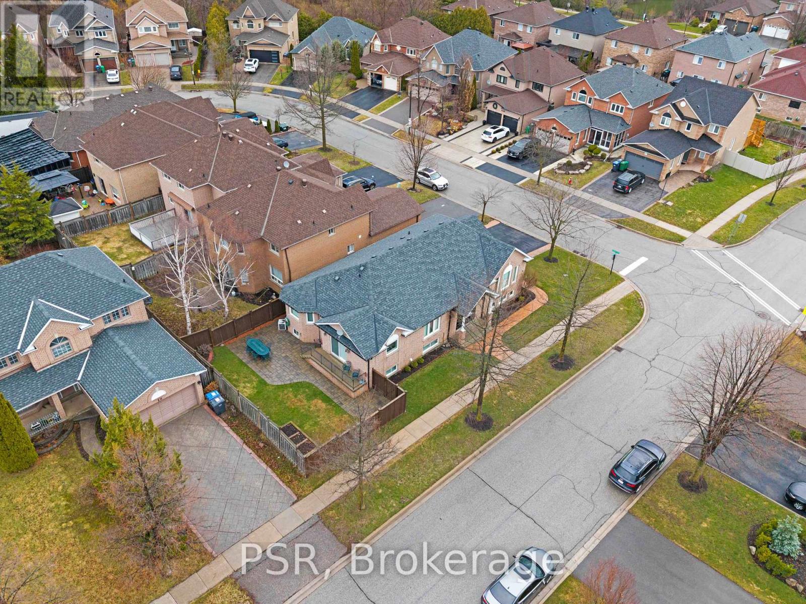 8 Southbury Manor Drive, Caledon, Ontario  L7E 1X7 - Photo 4 - W13007966