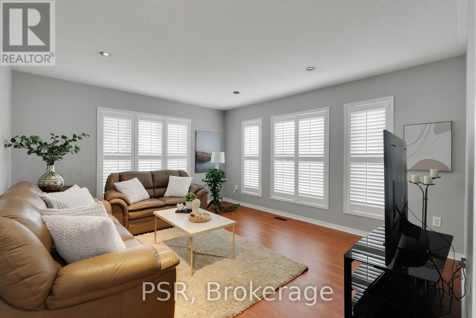 8 Southbury Manor Drive, Caledon, Ontario  L7E 1X7 - Photo 8 - W13007966