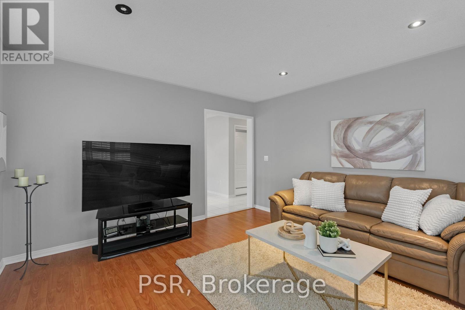 8 Southbury Manor Drive, Caledon, Ontario  L7E 1X7 - Photo 9 - W13007966