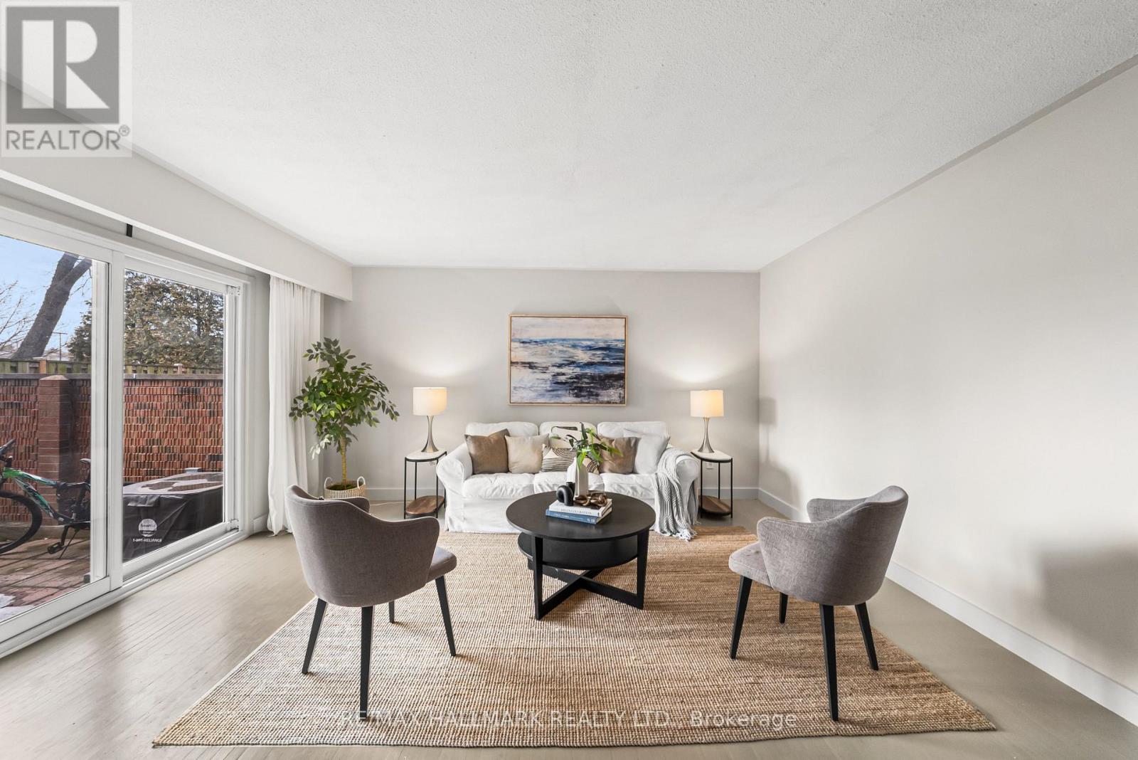 619 Timber Lane, Burlington, Ontario  L7L 4B1 - Photo 4 - W13007982