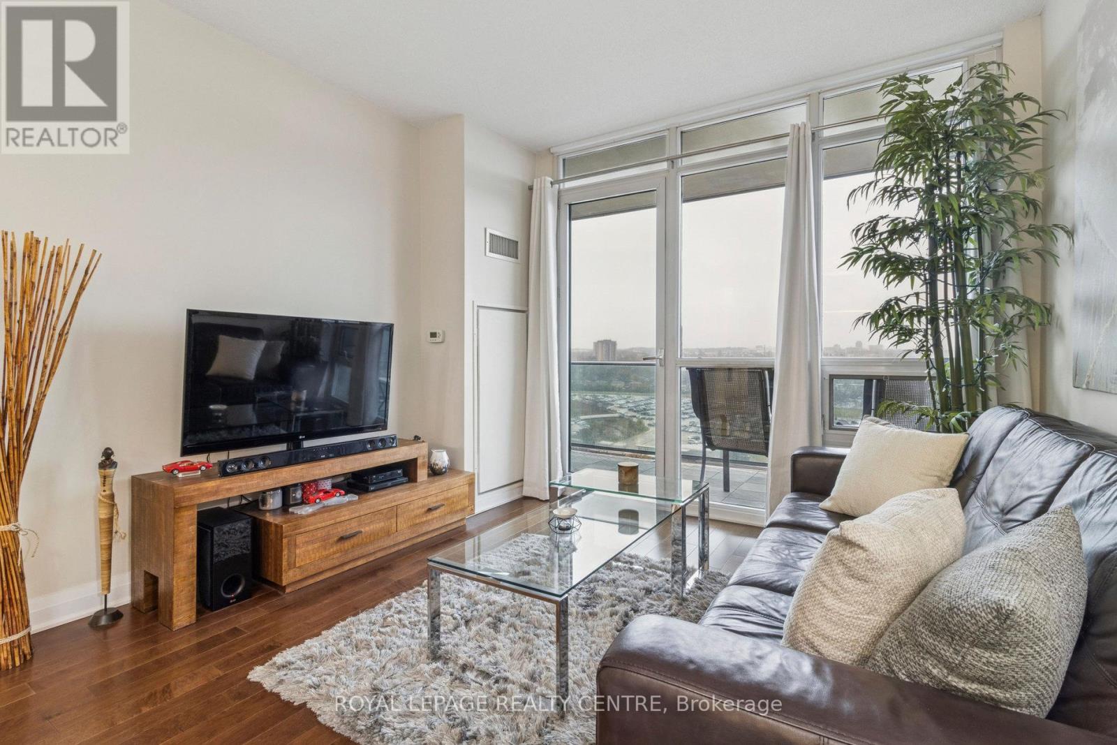 1503 - 1055 Southdown Road, Mississauga, Ontario  L5J 0A3 - Photo 8 - W13007992