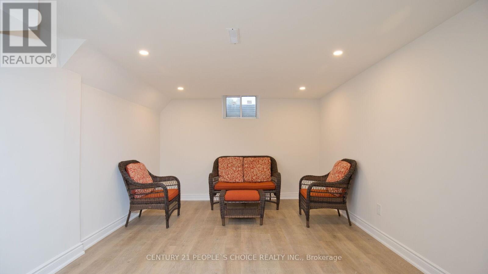 2 Betteridge Lane W, Toronto, Ontario  M9V 4E8 - Photo 10 - W13008006