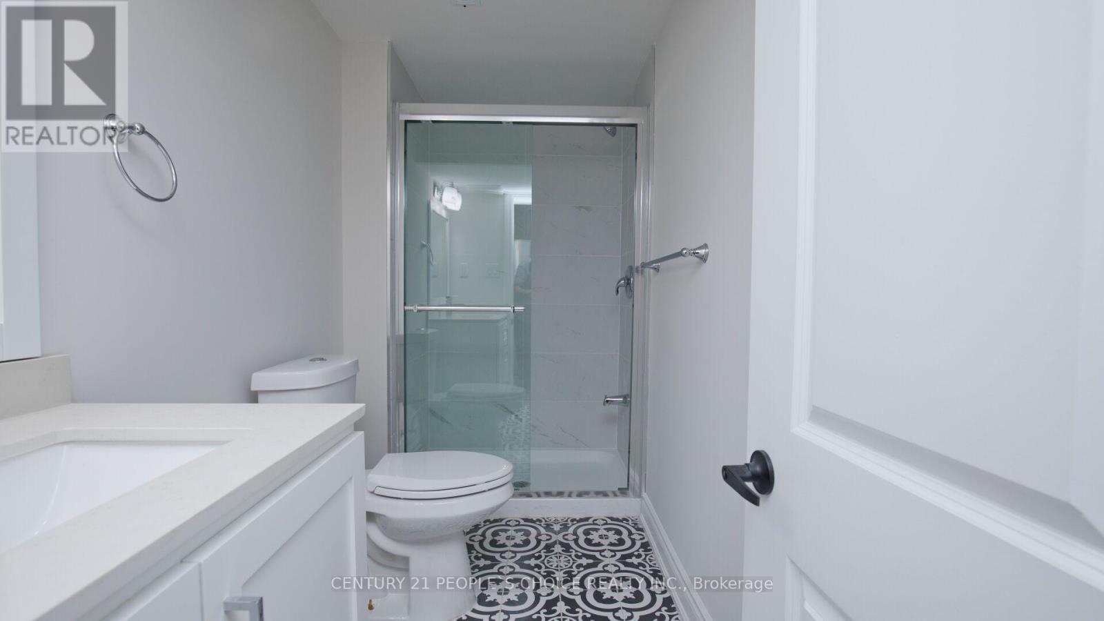 2 Betteridge Lane W, Toronto, Ontario  M9V 4E8 - Photo 12 - W13008006