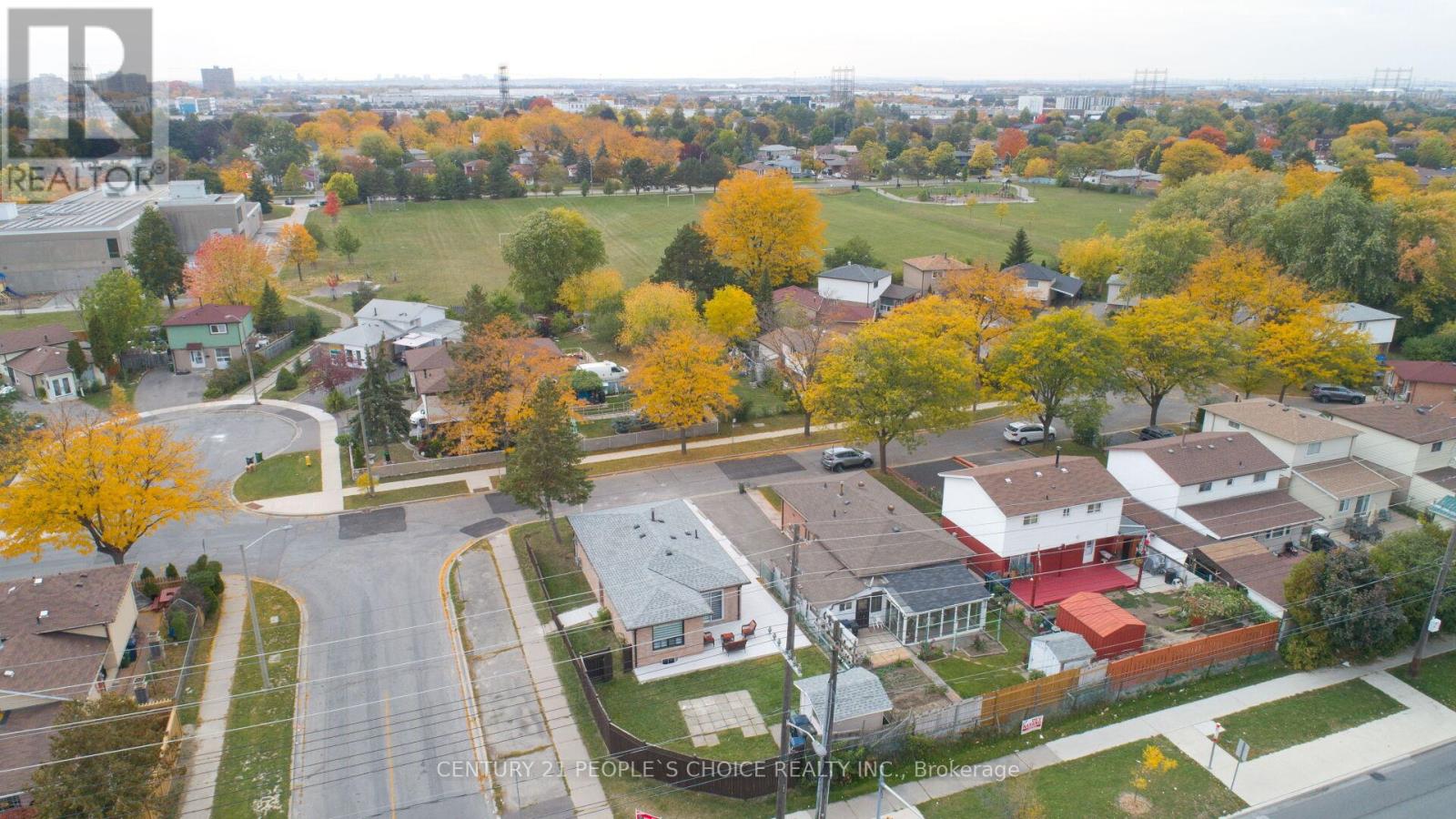 2 Betteridge Lane W, Toronto, Ontario  M9V 4E8 - Photo 30 - W13008006