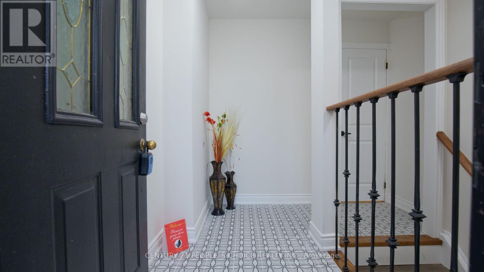 2 Betteridge Lane W, Toronto, Ontario  M9V 4E8 - Photo 6 - W13008006