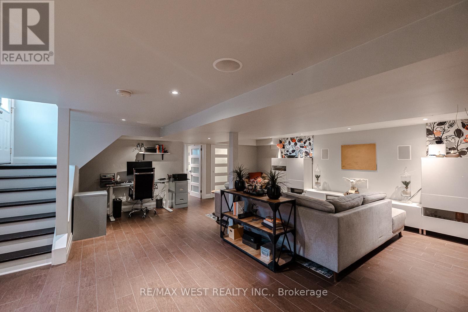 17 Saybrook Avenue, Toronto, Ontario  M8Z 2V3 - Photo 25 - W13008018