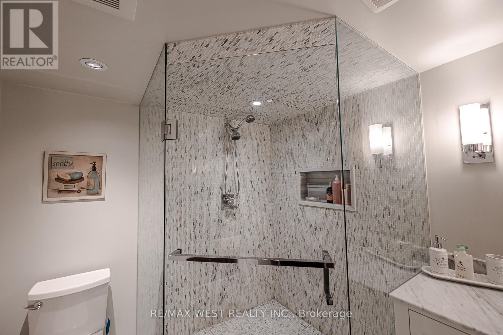 17 Saybrook Avenue, Toronto, Ontario  M8Z 2V3 - Photo 31 - W13008018