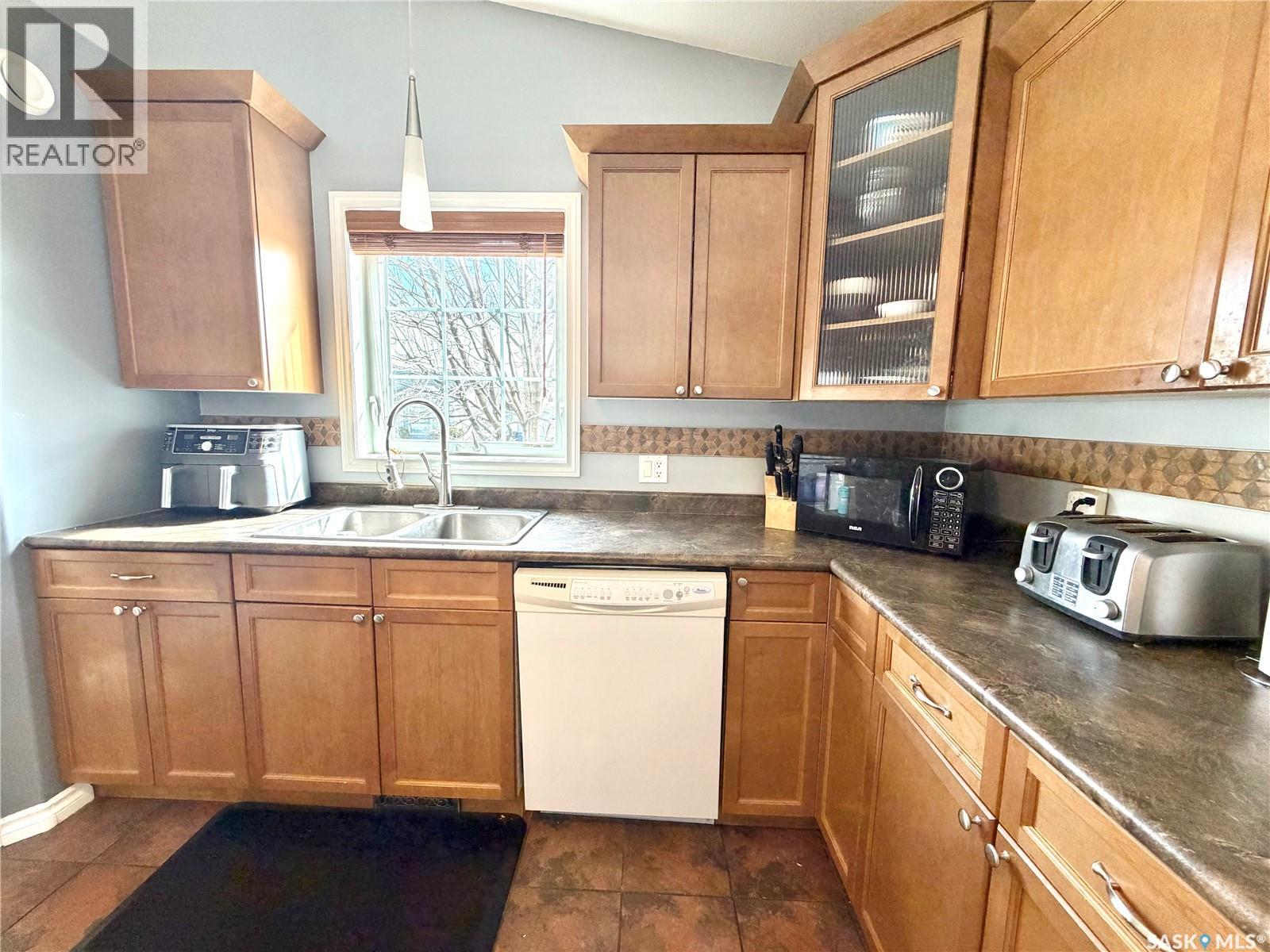 401 38th Street, Battleford, Saskatchewan  S0M 0E0 - Photo 10 - SK033075