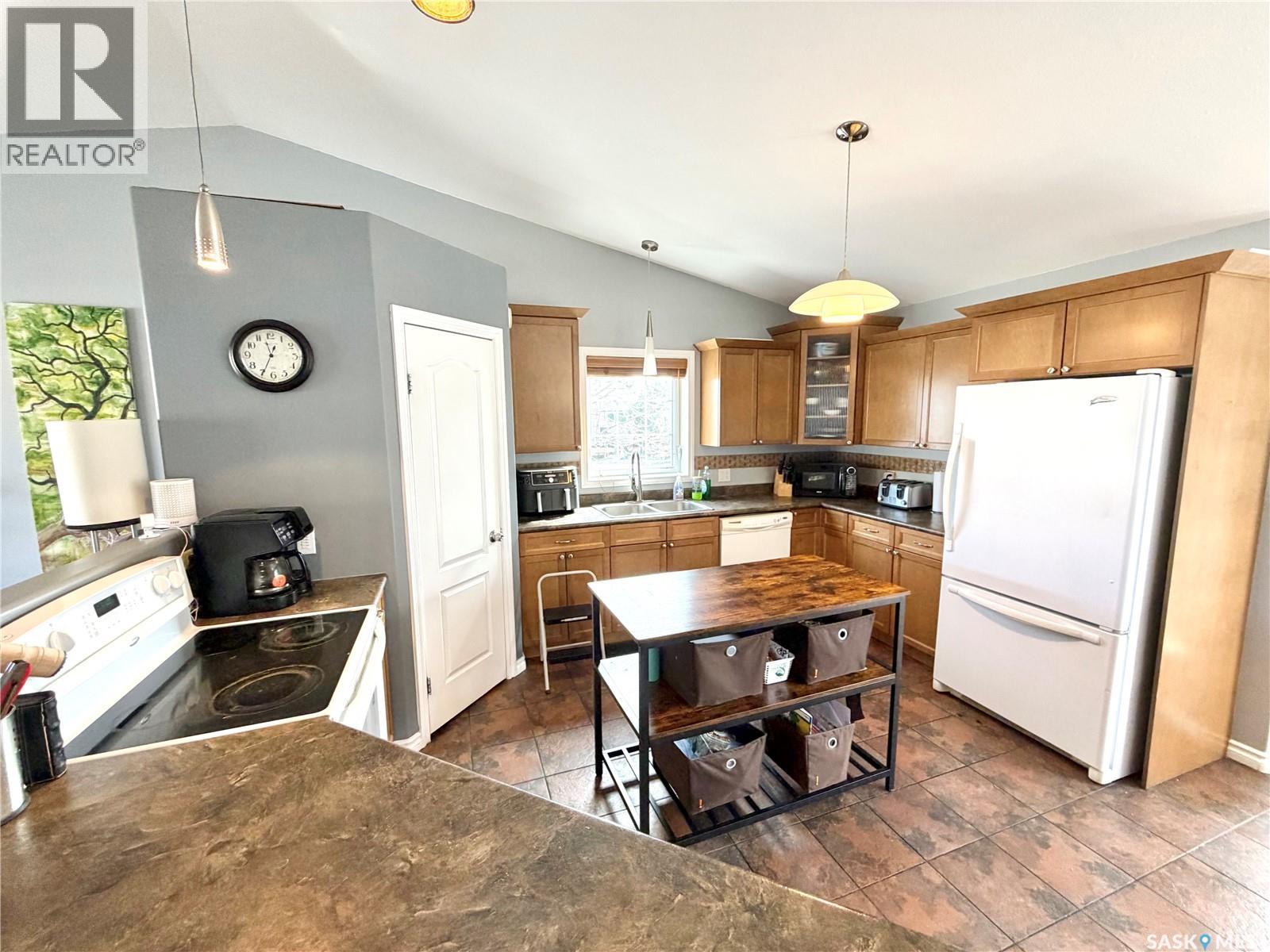 401 38th Street, Battleford, Saskatchewan  S0M 0E0 - Photo 9 - SK033075