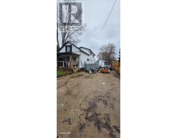 132 BRIDGE STREET W, Waterloo, Ontario