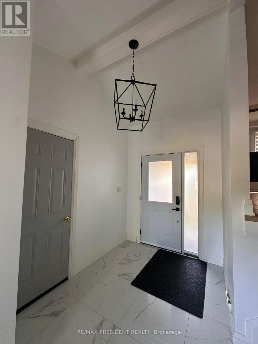 45 Royal Oak Drive, St. Catharines, Ontario  L2N 6K4 - Photo 2 - X13007914