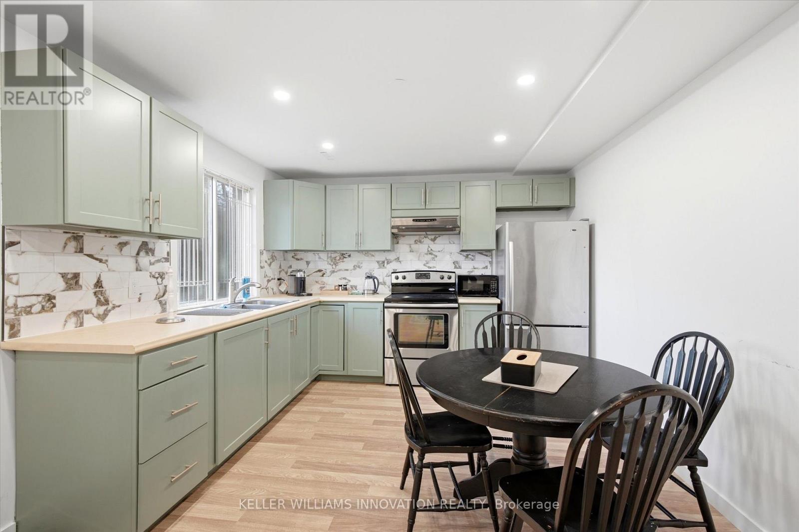 Lower - 235 Southwood Drive, Kitchener, Ontario  N2E 2B2 - Photo 8 - X13007956