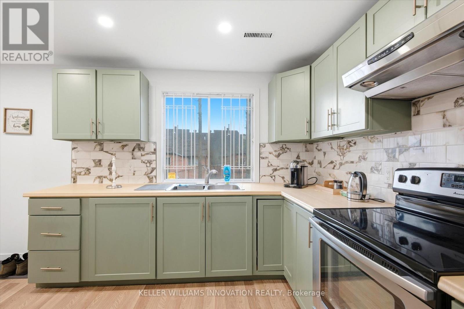 Lower - 235 Southwood Drive, Kitchener, Ontario  N2E 2B2 - Photo 9 - X13007956