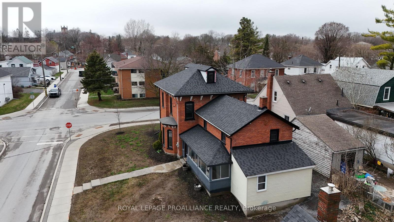 83 Cedar Street, Belleville, Ontario  K8P 3M3 - Photo 33 - X12850808