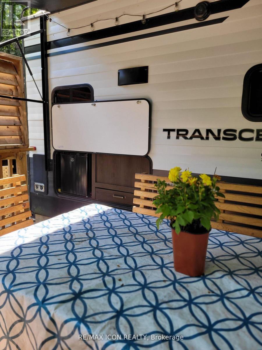 Photo 11 of 21 for 276 - 76735 Wildwood Line