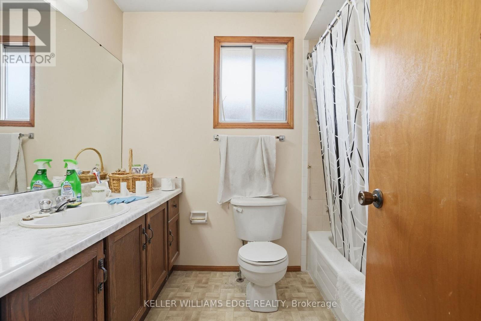 41 Kennard Street, Hamilton, Ontario L8J 2C3 - Photo 12 - X12944630