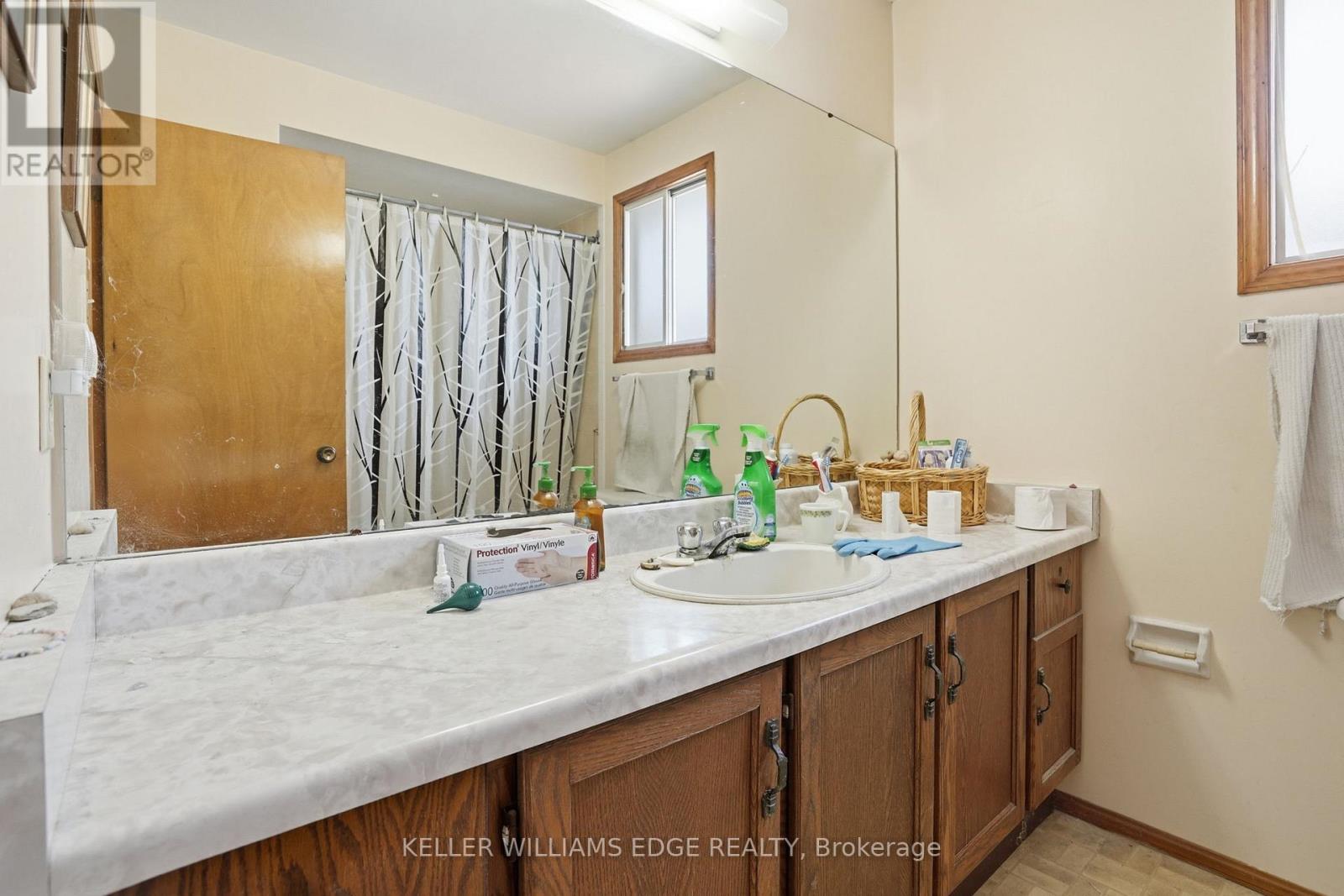 41 Kennard Street, Hamilton, Ontario L8J 2C3 - Photo 10 - X12944630