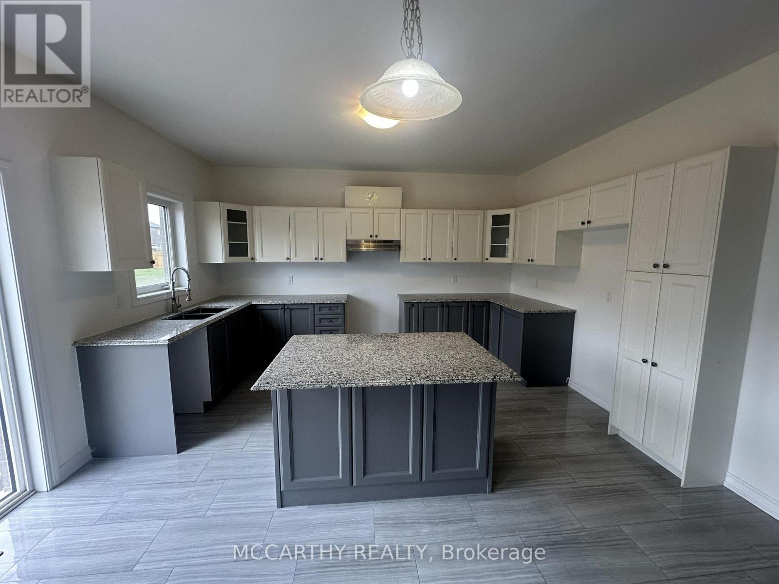 352 Vandusen Avenue, Southgate, Ontario  N0C 1B0 - Photo 10 - X12984186