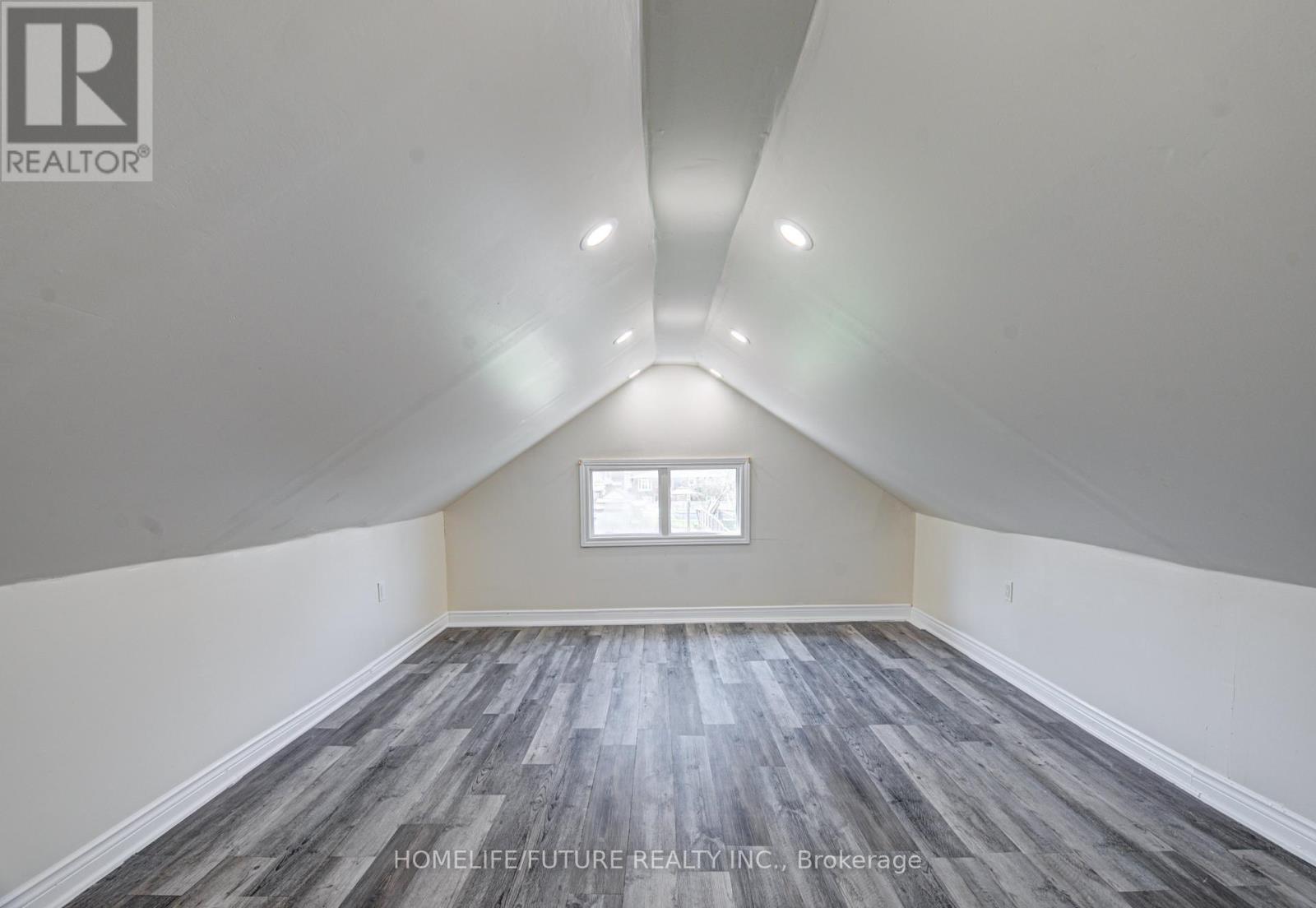 9 Superior Street, Brantford, Ontario  N3S 2J9 - Photo 17 - X12998856