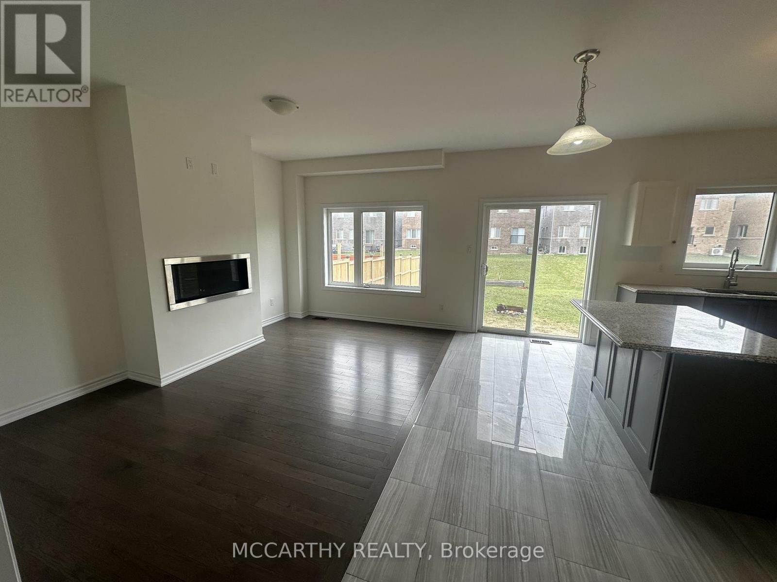 352 Vandusen Avenue, Southgate, Ontario  N0C 1B0 - Photo 7 - X12984186