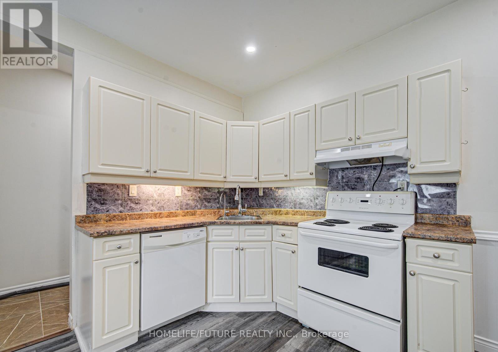 9 Superior Street, Brantford, Ontario  N3S 2J9 - Photo 11 - X12998856