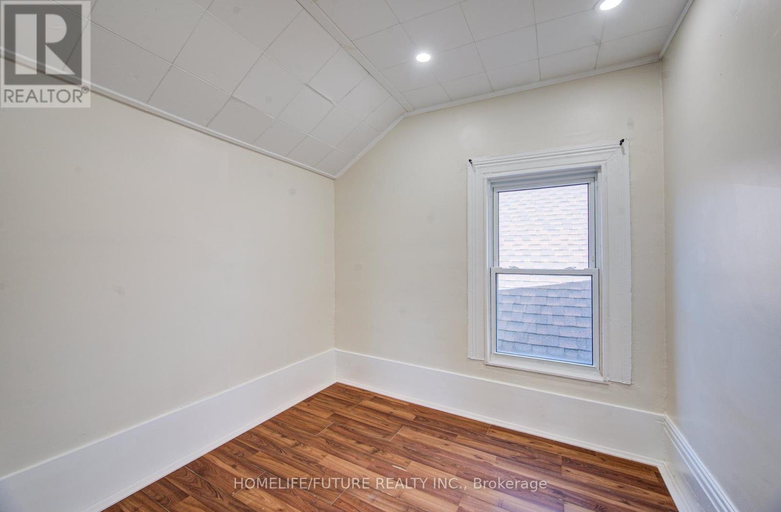 9 Superior Street, Brantford, Ontario  N3S 2J9 - Photo 22 - X12998856