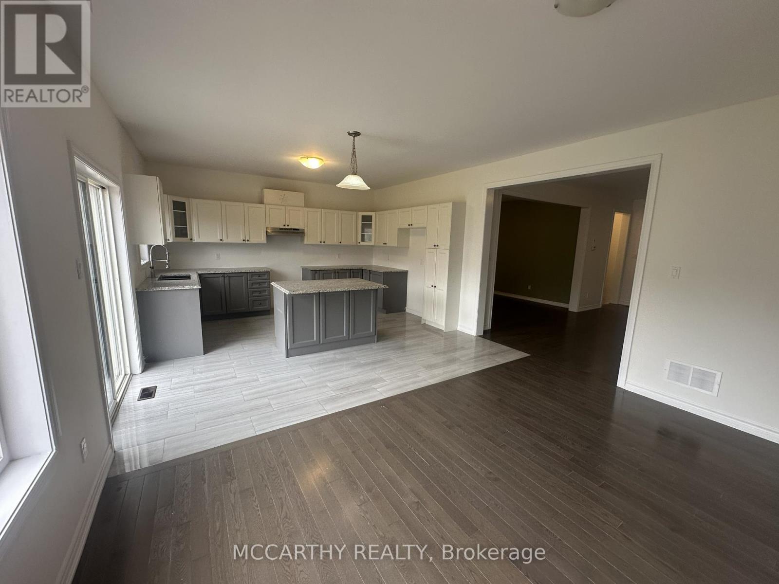 352 Vandusen Avenue, Southgate, Ontario  N0C 1B0 - Photo 8 - X12984186