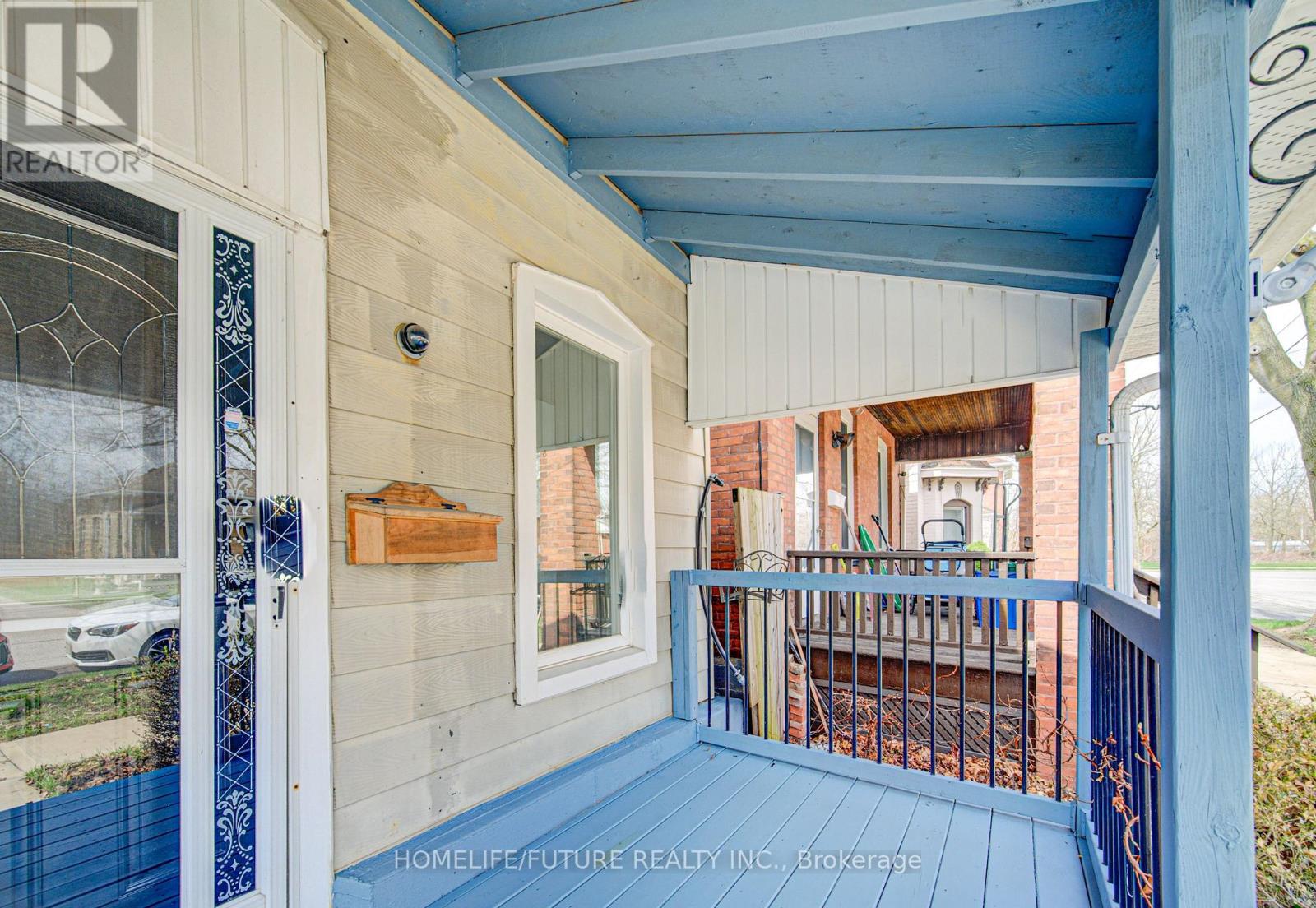 9 Superior Street, Brantford, Ontario  N3S 2J9 - Photo 3 - X12998856