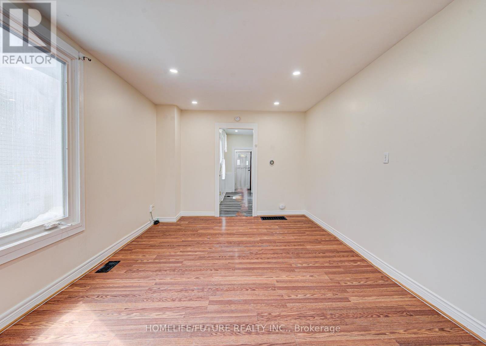 9 Superior Street, Brantford, Ontario  N3S 2J9 - Photo 5 - X12998856