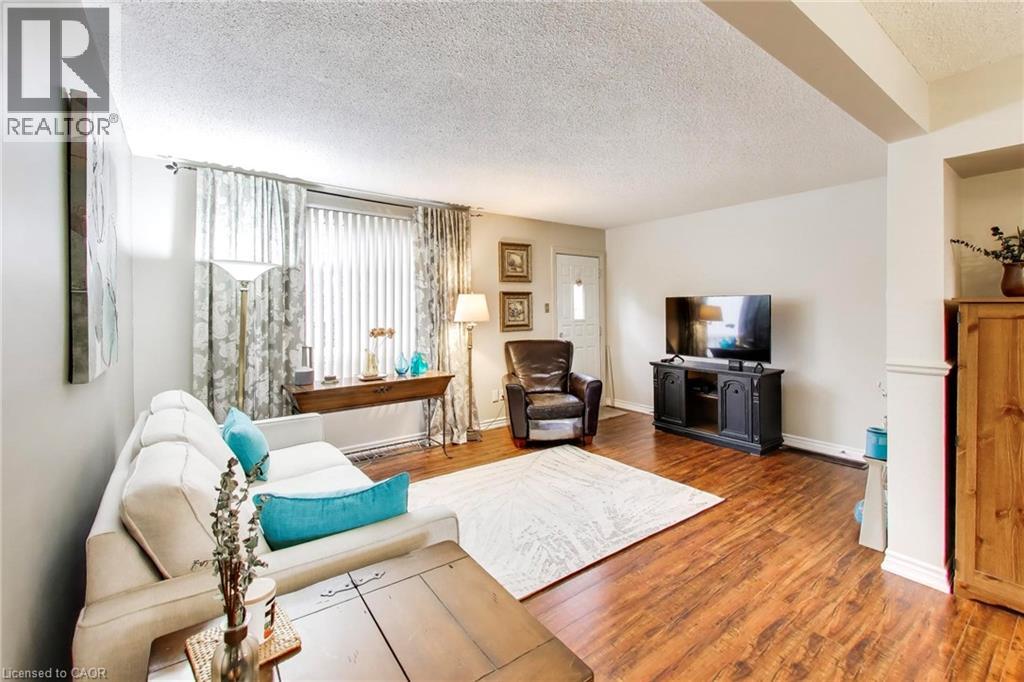 250 Magnolia Drive Unit# 57, Hamilton, Ontario  L9C 6M3 - Photo 3 - 40819270