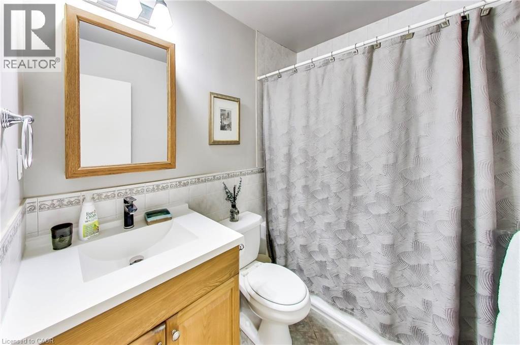 250 Magnolia Drive Unit# 57, Hamilton, Ontario  L9C 6M3 - Photo 12 - 40819270