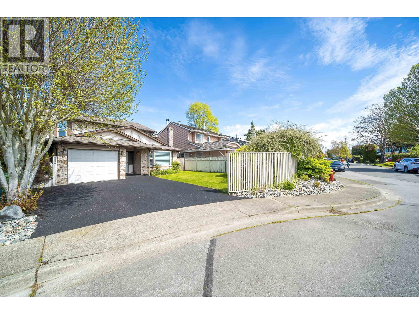 10651 Canso Crescent, Richmond, British Columbia  V7E 5B6 - Photo 3 - R3112207