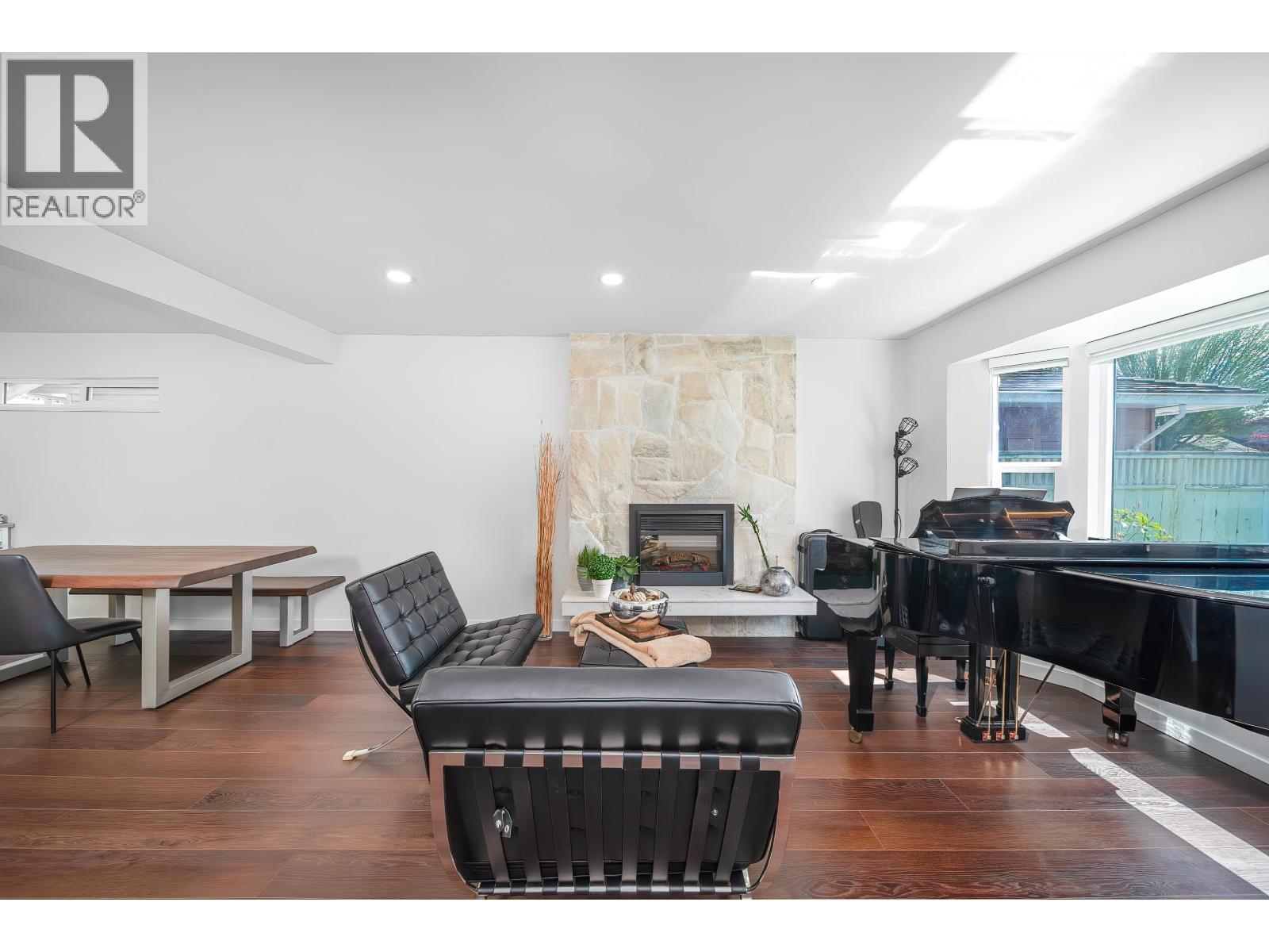 10651 Canso Crescent, Richmond, British Columbia  V7E 5B6 - Photo 6 - R3112207