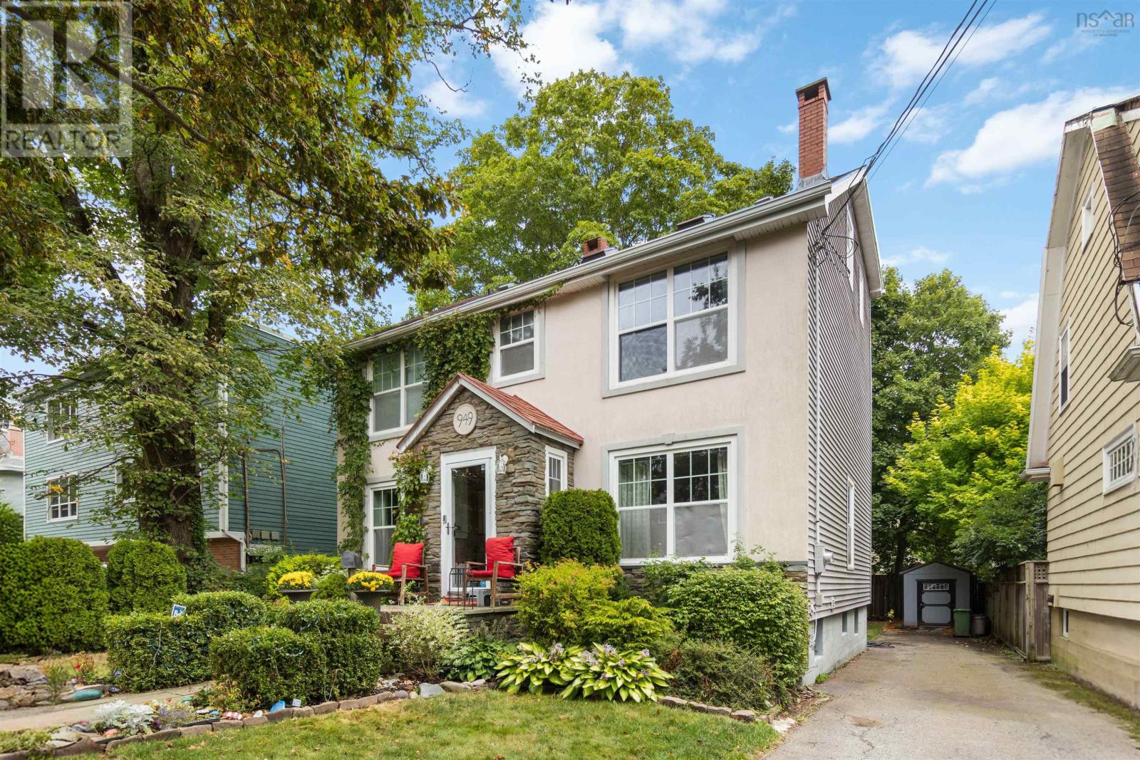 949 Mclean Street, Halifax, Nova Scotia  B3H 2V2 - Photo 1 - 202607656