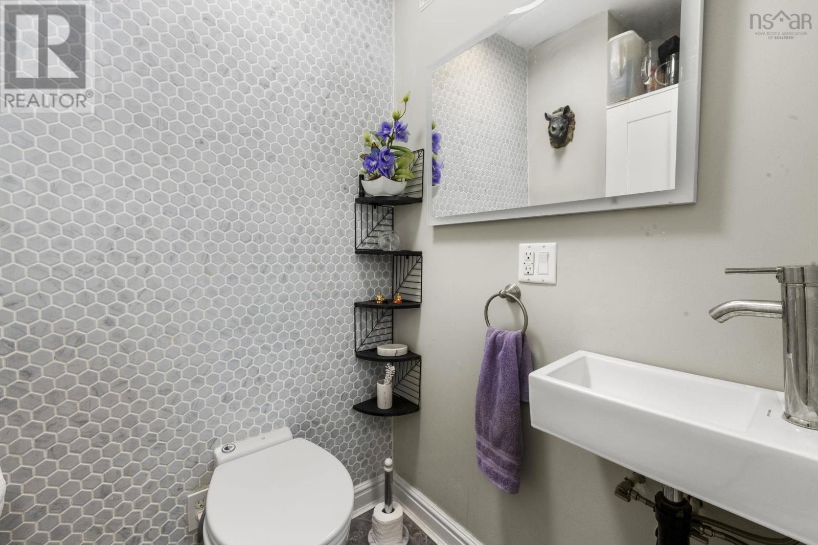 949 Mclean Street, Halifax, Nova Scotia  B3H 2V2 - Photo 19 - 202607656