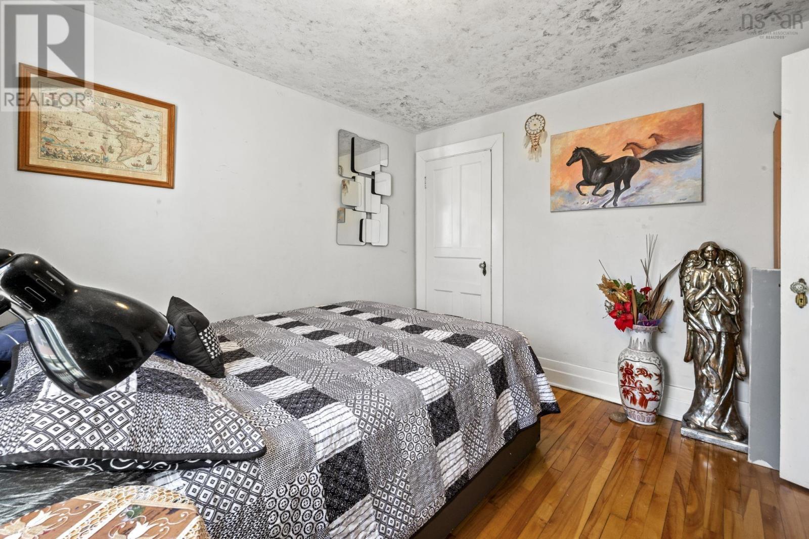 949 Mclean Street, Halifax, Nova Scotia  B3H 2V2 - Photo 28 - 202607656