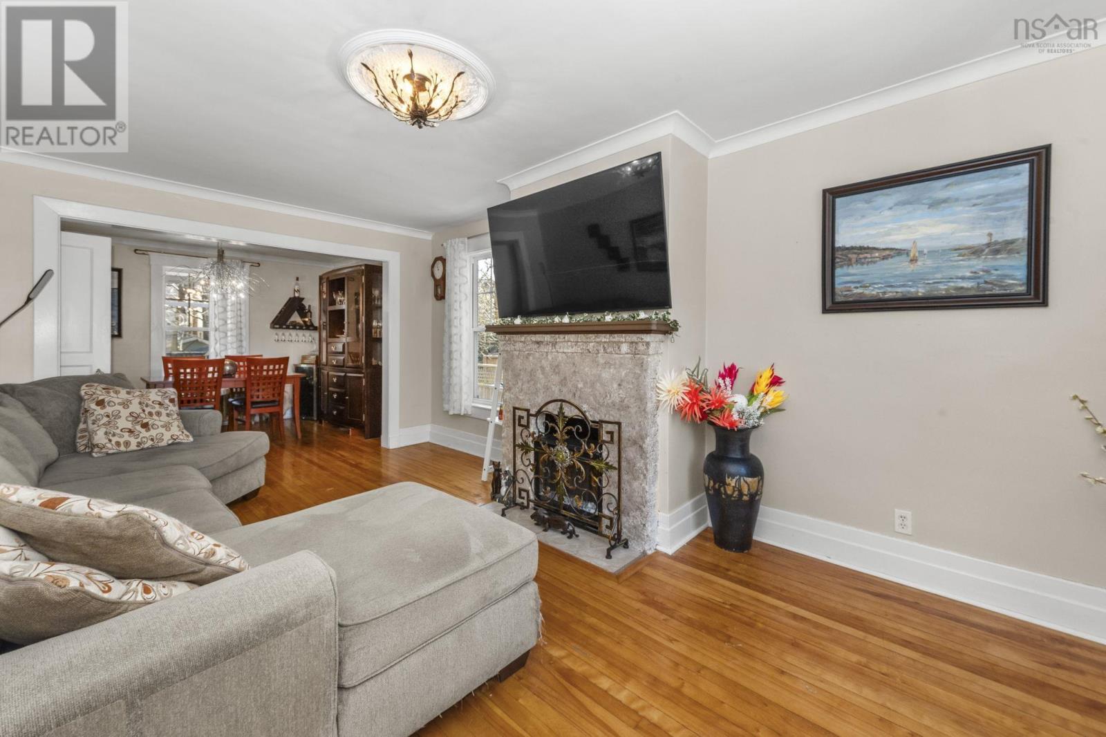 949 Mclean Street, Halifax, Nova Scotia  B3H 2V2 - Photo 7 - 202607656