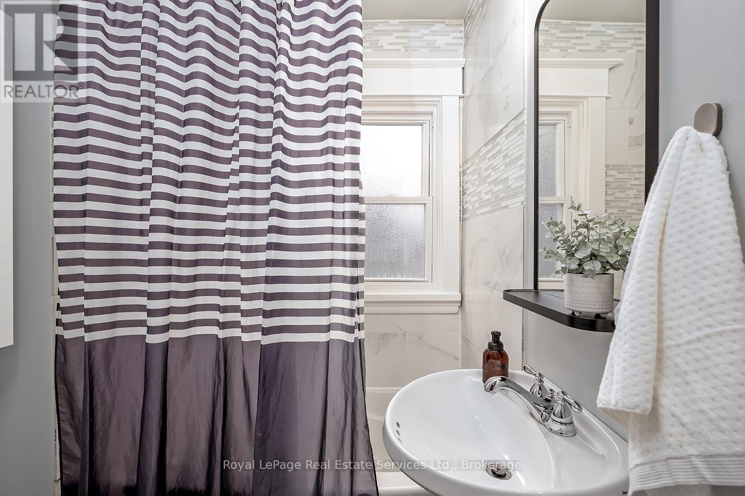 35 Park Row N, Hamilton, Ontario  L8H 4E3 - Photo 26 - X13008046