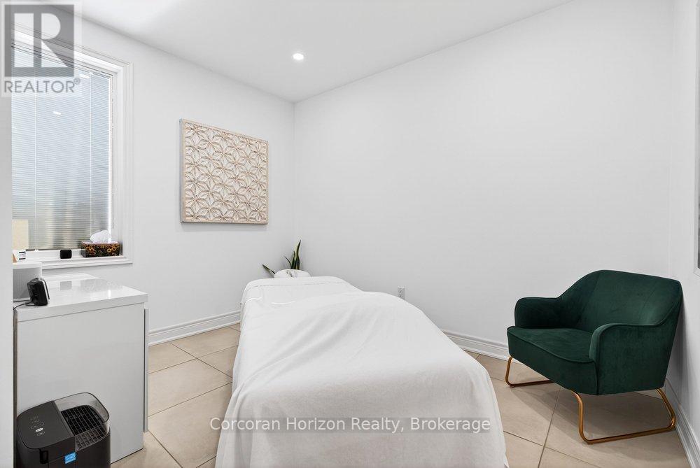 Main - 132 Young Street, Hamilton, Ontario  L8N 1V6 - Photo 12 - X13008168