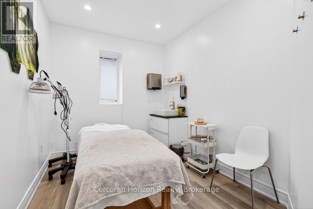 Main - 132 Young Street, Hamilton, Ontario  L8N 1V6 - Photo 14 - X13008168