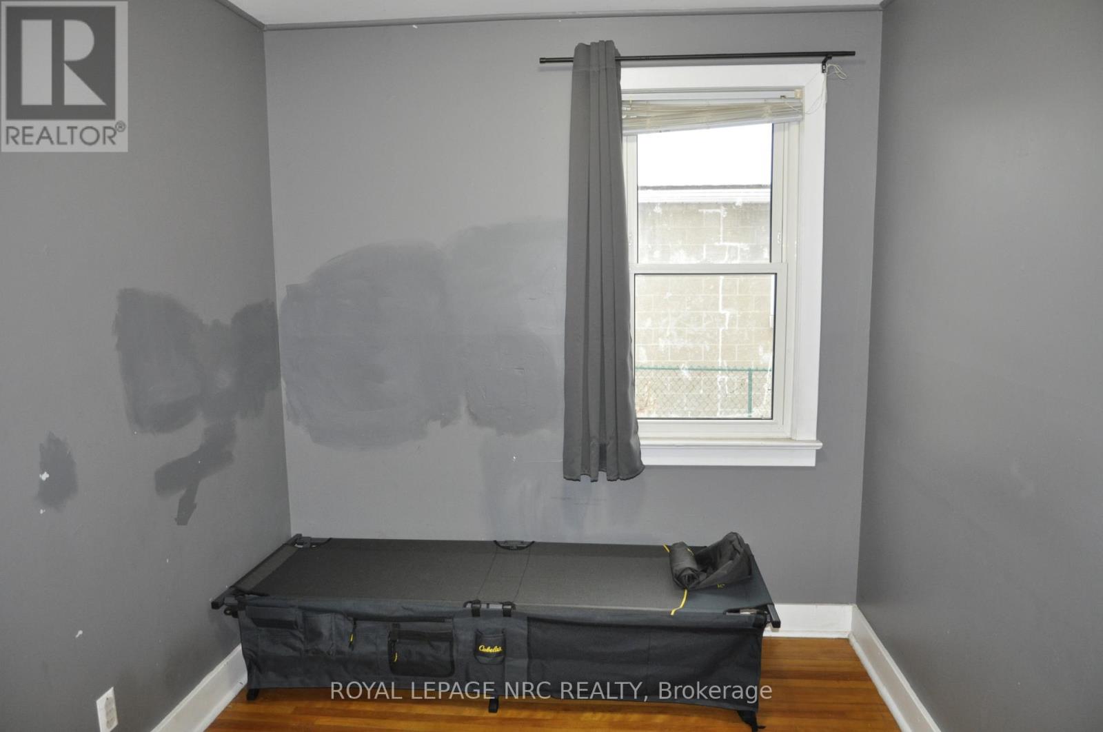 129 Gilmore Road, Fort Erie, Ontario  L2A 2L9 - Photo 11 - X12690942